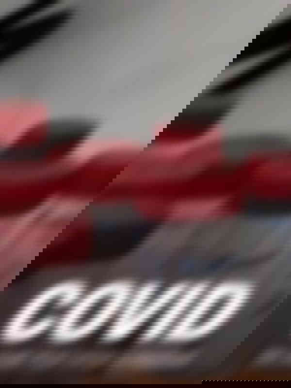 Poster du programme Covid : 100 jours pour éviter la pandémie